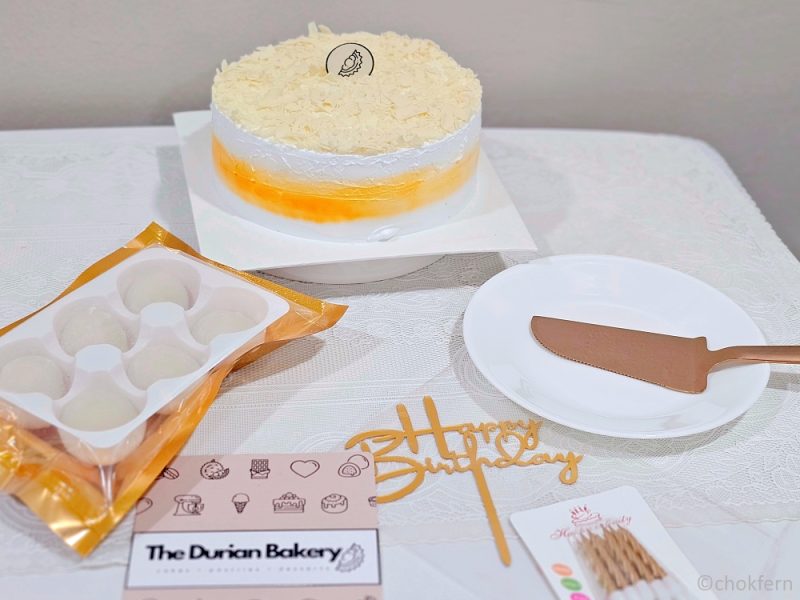 The Durian Bakery - Classic MSW Durian Cake and D24 Durian Snowy Skin Mochi